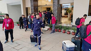 Football team to set off for Dhaka at 3pm
