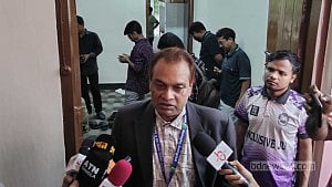 জাকসু ভোট গণনায় কয়েকজন ‘অসুস্থ’: প্রধান নির্বাচন কমিশনার