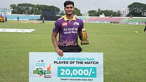 শান্তর শূন্য, সাব্বিরের তিন ছক্কার ঝলক, অভিষেকেই নায়ক মাহফিজুল