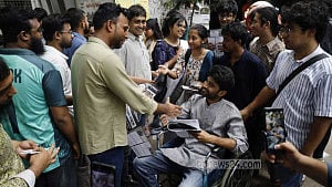 হুইল চেয়ারে ভোটের প্রচারে মেঘমল্লার বসু