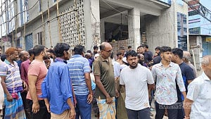 ময়মনসিংহে নির্মাণাধীন ভবন থেকে গাড়ি চালকের মরদেহ উদ্ধার