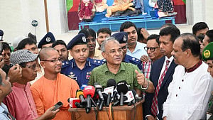 No security risk during Durga Puja: Jahangir