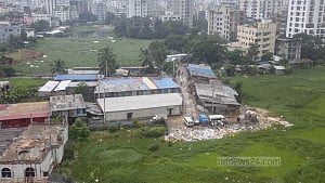 দখলের কবলে চৌধুরীপাড়া ঝিল