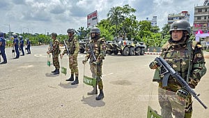 Highway blockade in Faridpur