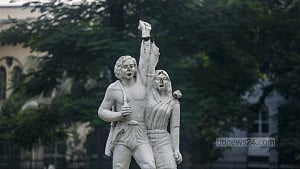 ‘Swadhinata Sangram’ sculpture still in disrepair