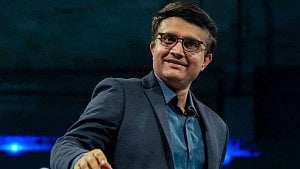 ভারত-পাকিস্তান ম্যাচ বাদ দিয়ে ম্যানচেস্টার ডার্বি দেখেছেন সৌরভ