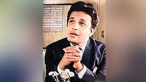 লাইনে দাঁড়িয়ে নয়, উত্তম কুমার ভোট দিতেন যেভাবে