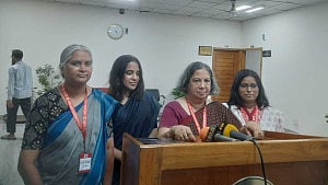 Women’s forum calls for 33% female candidates