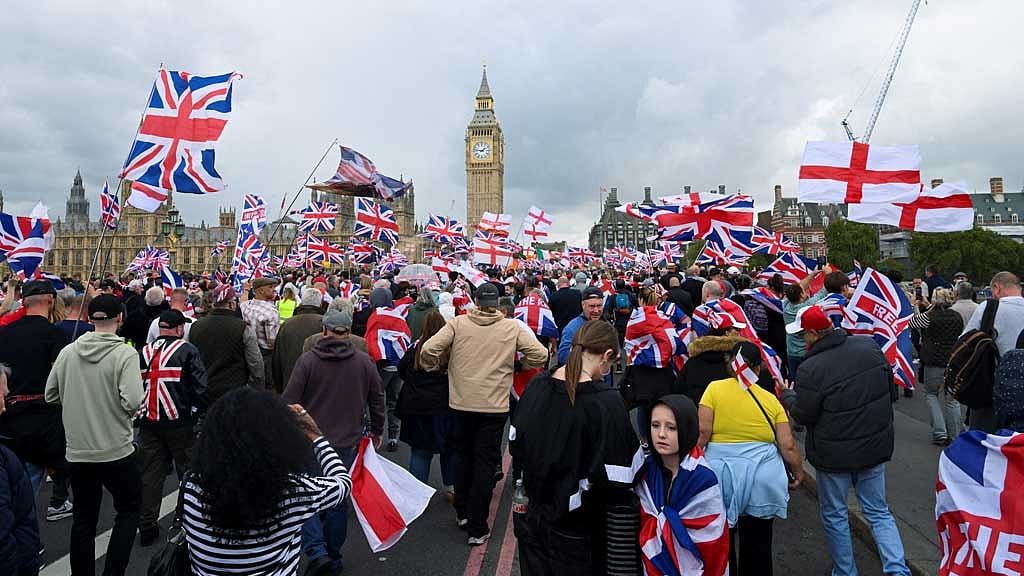 Thousands march through central London in response to a protest call by far-right, anti-immigration and anti-Islam activist Tommy Robinson. Photo: Reuters