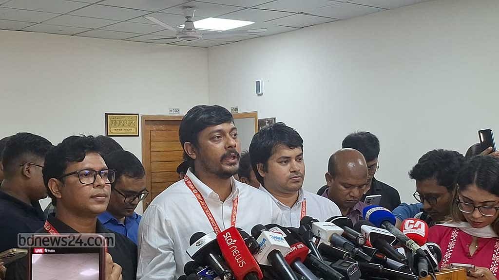 গণঅধিকার পরিষদের সঙ্গে একীভূত হওয়ার বিষয়ে রোরবার আলোচনা চলার কথা বলেন এনসিপি নেতা নাসীরুদ্দীন পাটওয়ারী।