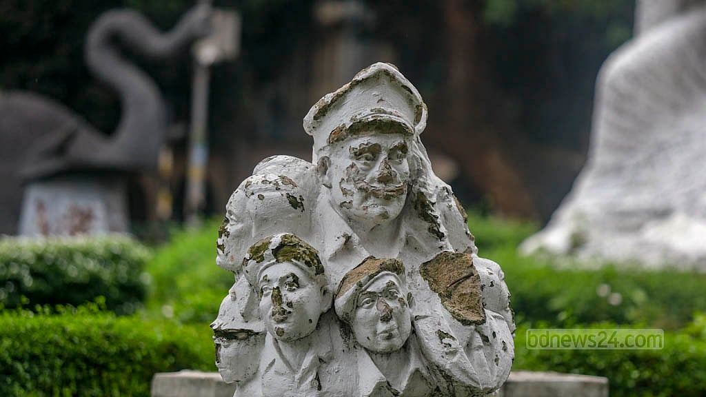 The “Swadhinota Sangram” Sculptures on Dhaka University’s Fuller Road were demolished on Aug 5 last year. File Photo