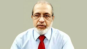 এরশাদ আমলে আমার অধীনেই বন্দি ছিলেন শেখ হাসিনা: ট্রাইব্যুনালে আযমী