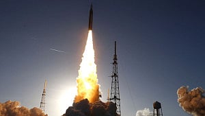 'Artemis-2' sets off for the Moon