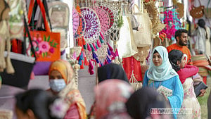 বাংলা একাডেমি প্রাঙ্গণে বৈশাখী মেলা