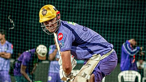 ২৫ কোটি রুপির গ্রিনের রান ৩ ম্যাচে ২৪
