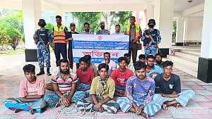 নিষেধাজ্ঞা অমান্য করে জাটকা ধরায় চাঁদপুরে ৯ জনের কারাদণ্ড