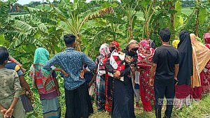 ফরিদপুরে কলা বাগানে শিশুর অর্ধগলিত লাশ, মুখ বাঁধা ছিল সালোয়ারে