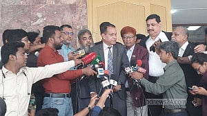টাকার অবমূল্যায়ন চায় না এফবিসিসিআই
