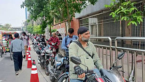 Fuel queues ease slightly in Dhaka