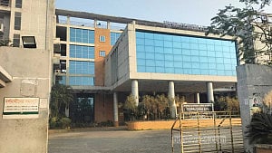 Doctor shortage buckles Gopalganj eye hospital