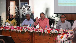৬টায় দোকান বন্ধ: কোরবানি ঈদের আগে সমন্বয়ের কথা বললেন জ্বালানিমন্ত্রী