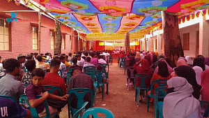 কাউনিয়ায় স্কুলে বিদায় অনুষ্ঠান