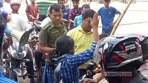 লালমনিরহাটে অন্যের ফুয়েল কার্ড নিয়ে আসা তরুণকে ইউএনওর ‘চপেটাঘাত’