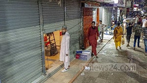 বিদ্যুৎ সাশ্রয়ে রাত ৮টার মধ্যে দোকানপাট বন্ধের সিদ্ধান্ত