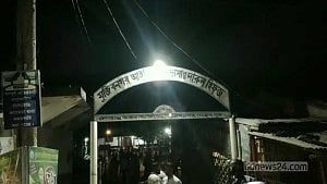 মেহেরপুরে ৩ ছাত্রকে ‘ধর্ষণ’, মাদ্রাসা ঘেরাও করে বিক্ষোভ