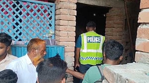 মেহেরপুরে জমি নিয়ে মামলার পরদিনই গৃহবধূর মরদেহ উদ্ধার