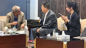 Fakhrul leaves for China