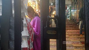 Sales drop ‘up to 30%’ after 7pm store closure