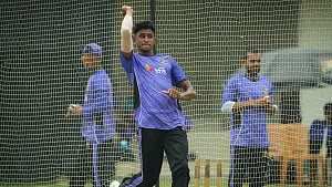 নাহিদের ইয়র্কারে ওয়াকারকে দেখছেন টেইট