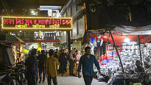 বিদ্যুৎ সাশ্রয়ে আবার সন্ধ্যা ৭টায় বন্ধ হবে দোকানপাট