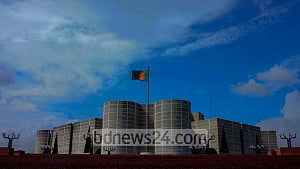 বিরোধী দলের এমপির ‘মিথ্যা তথ্যের’ সমালোচনায় চিফ হুইপ