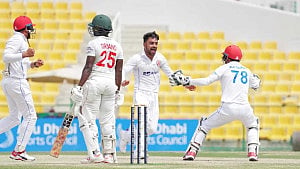 বছরে একটি টেস্ট খেলার কথা ভাবছেন রাশিদ