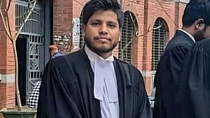 আইনজীবী আলিফ হত্যা: চিন্ময় দাশের পক্ষে বাদীর জেরা পেছাল