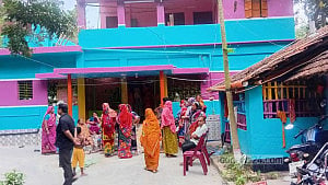 সাতক্ষীরায় ‘গয়না ছিনিয়ে নিতে’ নারী দোকানিকে হত্যা