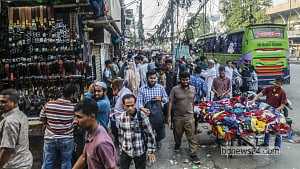 Gulistan pavements back under illegal occupation