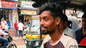 সিরাজগঞ্জে নিখোঁজ চালকের গলা কাটা লাশ উদ্ধার, গায়েব অটোরিকশা