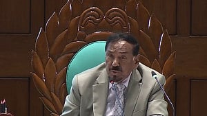 ‘এত বজ্রপাত হয় জানলে হাওরে বিয়েই করতাম না’