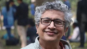 ইউজিসি থেকে পদত্যাগ করলেন অধ্যাপক তানজিমউদ্দিন খান