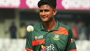 আগুনে বোলিংয়ে ৫ উইকেট নিয়ে র‍্যাঙ্কিংয়ে নাহিদের বড় লাফ
