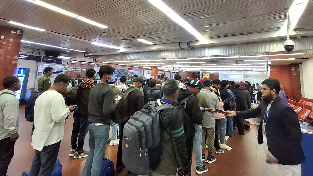170 more stranded Bangladeshis return from Libya