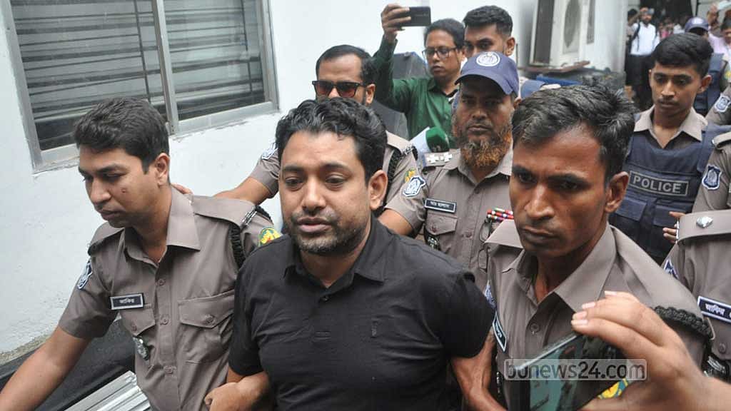 সহকারী রেজিস্ট্রার রাফিউল হাসান রাসেলের ৫ বছরের কারাদণ্ড হয়েছে।