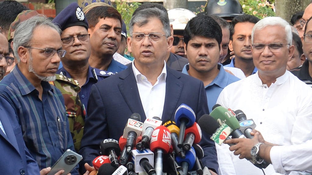 চাঁদাবাজদের ধরতে যারা ব্যর্থ হবে তাদের বিরুদ্ধে ব্যবস্থা: স্বরাষ্ট্রমন্ত্রী