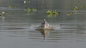 হালদায় গভীর রাতে নৌকায় হামলা, নদীতে পড়ে যুবক নিখোঁজ
