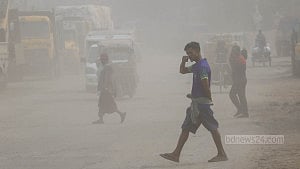 ধুলায় ঠাসা পোস্তগোলা-ফতুল্লা সড়ক