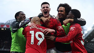 Man United continue winning run