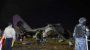 Bolivian military plane crash kills 15